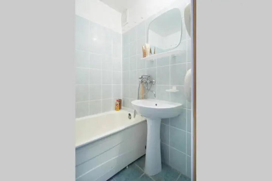 Cozy Private Room In A Three Room Apartment Free Parking Feel Like At Home VNO Buitenkant foto